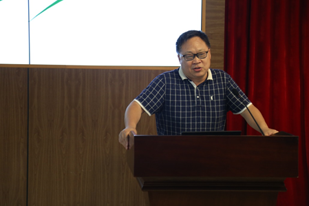 听取了石室中学国际课程交流中心主任,英语教研组长吴宗平的专题汇报